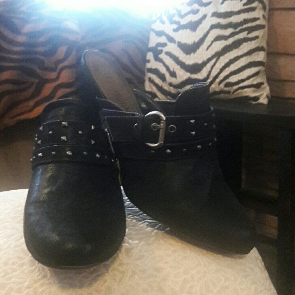 Black Nicole 11W shoes