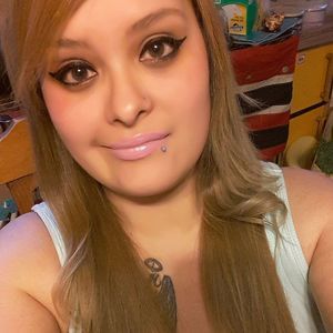 Meet your Posher, Carolina