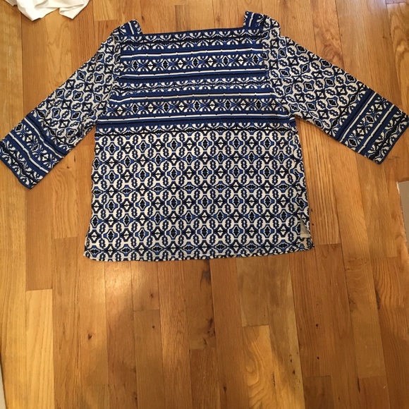 Blue and white pattern blouse - Picture 5 of 6