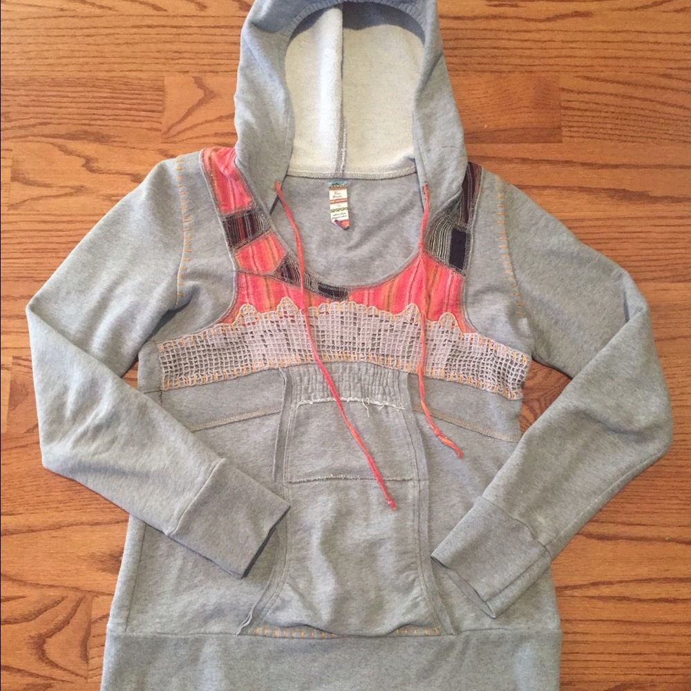 🎉 Lowest!Patchwork embroidered Free People hoodie