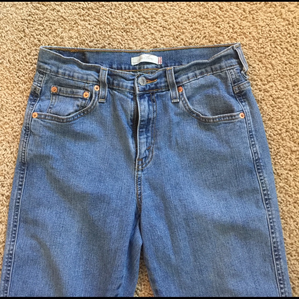 Levi’s capris - Picture 2 of 3