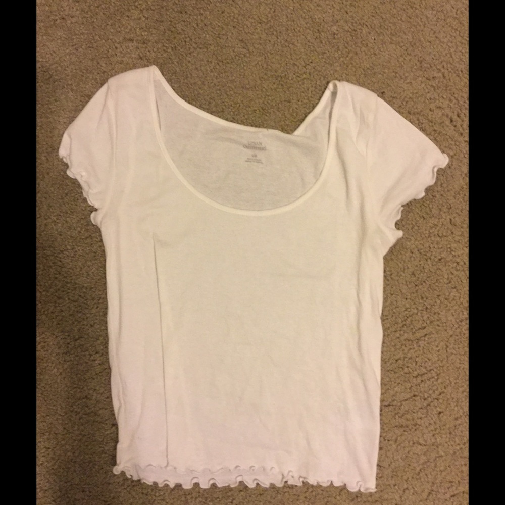 Urban outfitters large white half sleeve tee