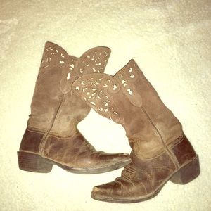 Ariat girls boots sz.11.5