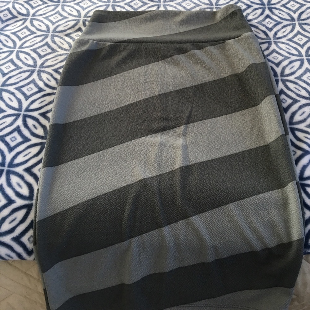LulaRoe Pencil Skirt - never worn