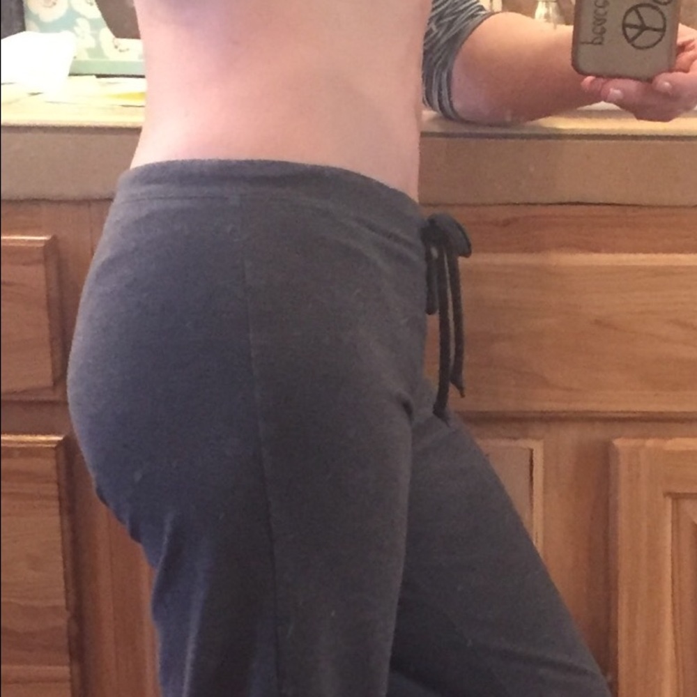 Everlast Capri Workout Pants • Dark Grey • EUC • S