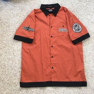 Men's Harley -Davidson button up shirt.