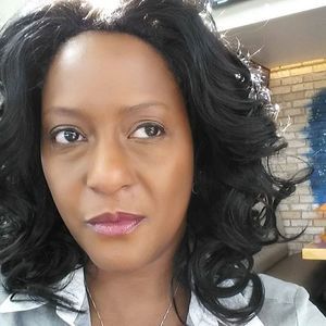 Meet your Posher, Leslie