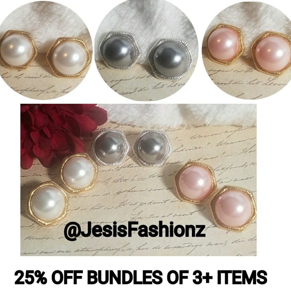 E283 Chunky Pearl Stud Earrings (Your choice)