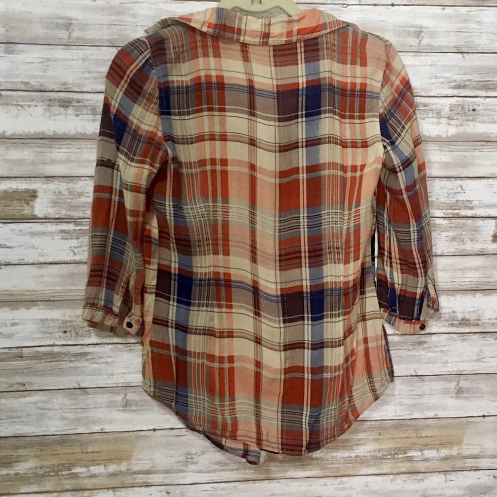BKE Plaid 3/4 Sleeve Top - Picture 4 of 4