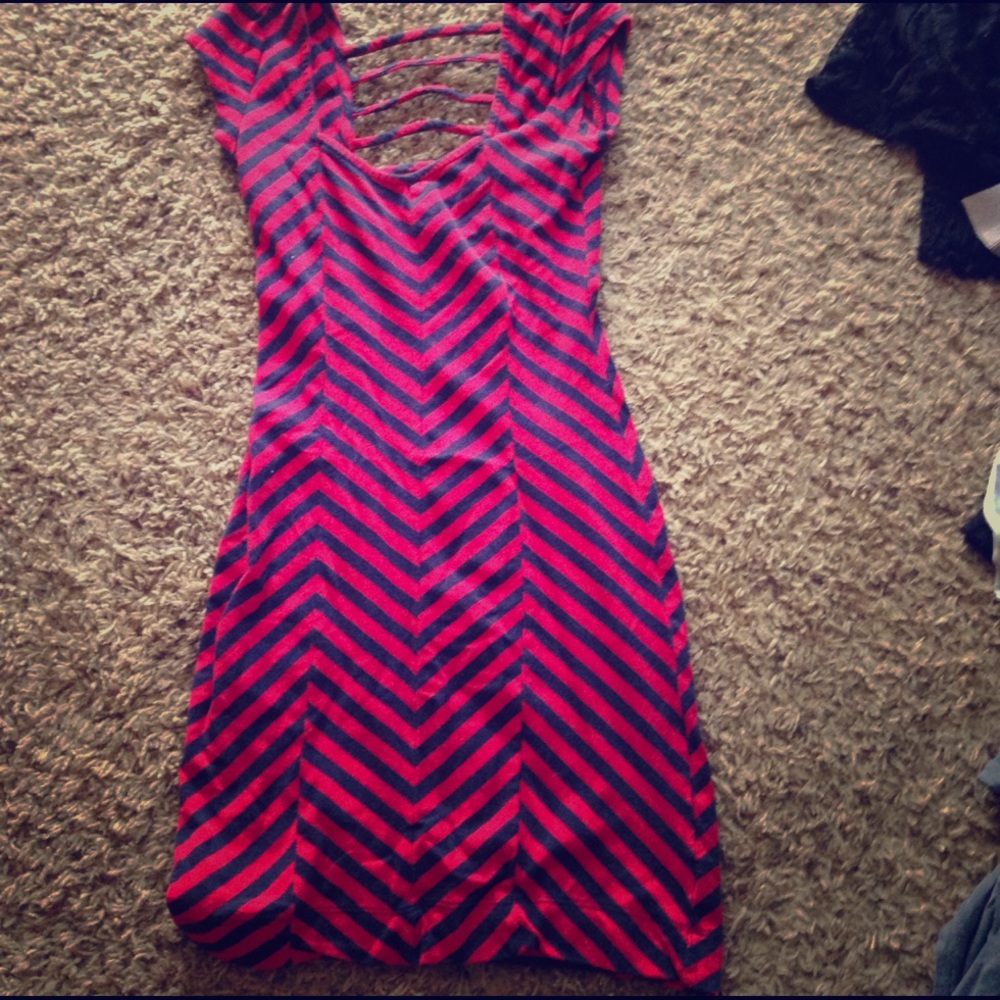 S Body-Con Navy and Red Chevron Dress