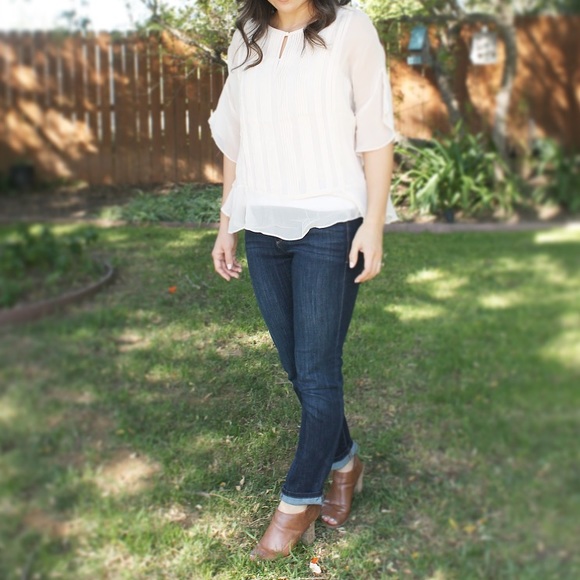 Mademoiselle Cream Pleated Blouse - Picture 2 of 3