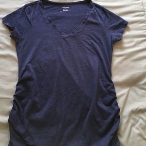 V-neck maternity shirt