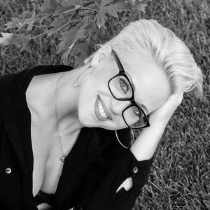 Meet your Posher, Danelle