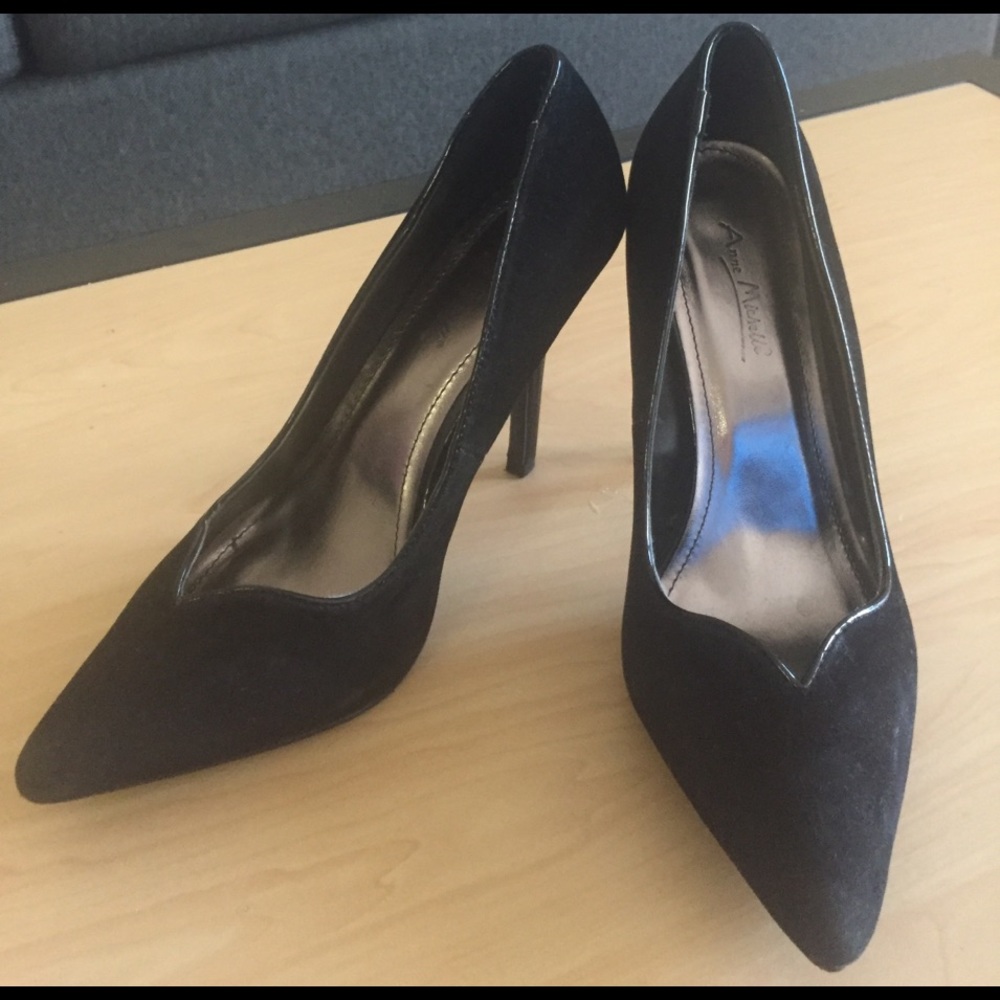 Black suede heels