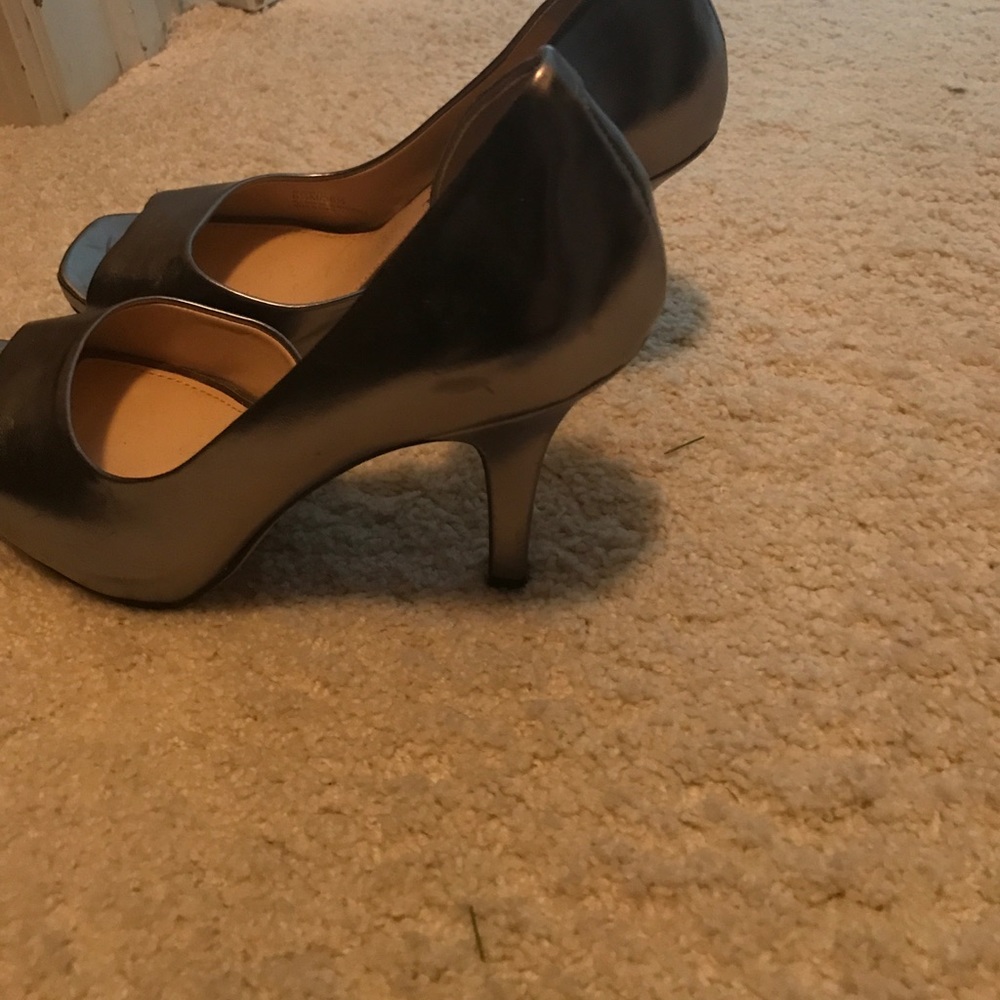 Jessica Simpson pumps - Picture 2 of 2
