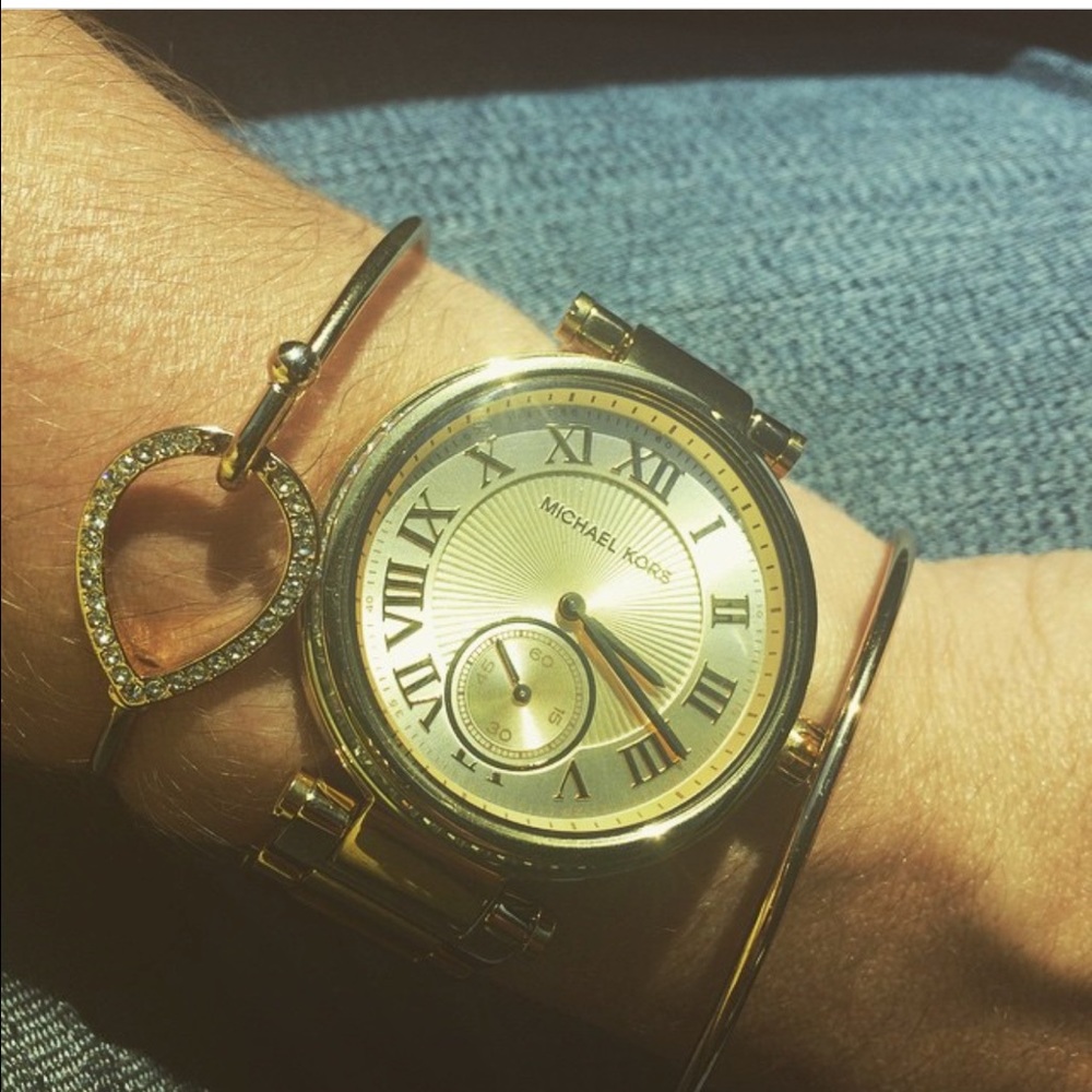 ✨AUTHENTIC✨ Michael kors watch gold with crystals