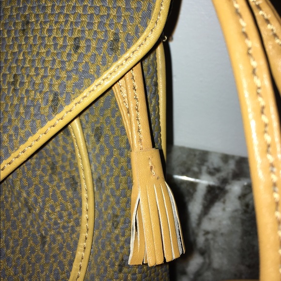 + SOLD + YVES SAINT LAURENT YSL Highland Bag Purse - Picture 4 of 8