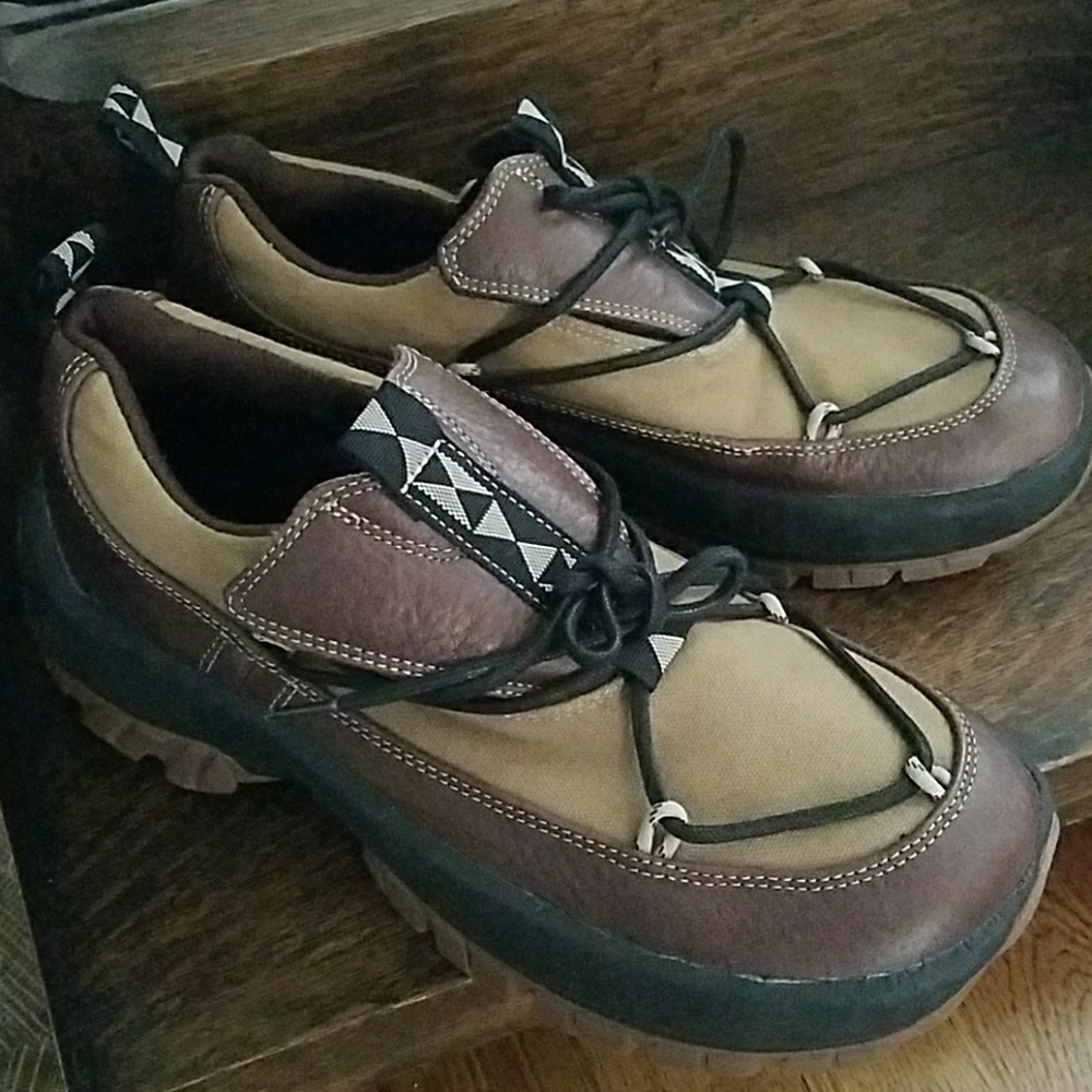 ULU Ambler Slip-on Hiking Trail Sneakers