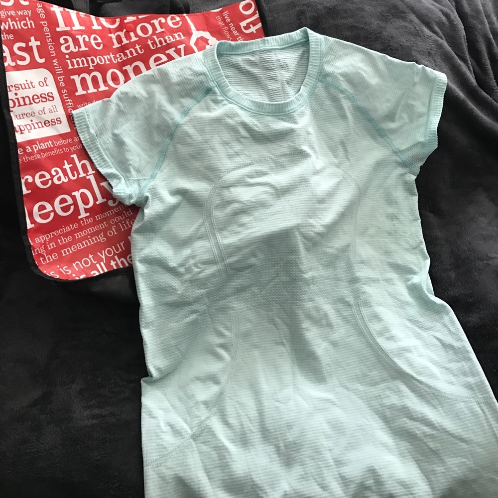 Lululemon Run Swiftly Tee size 10