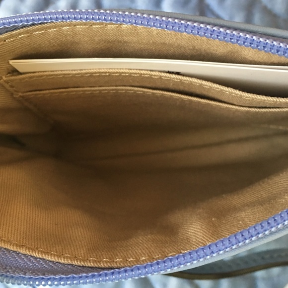 ❌SOLD❌ Coach Legacy Motif Small Wristlet - Picture 3 of 4