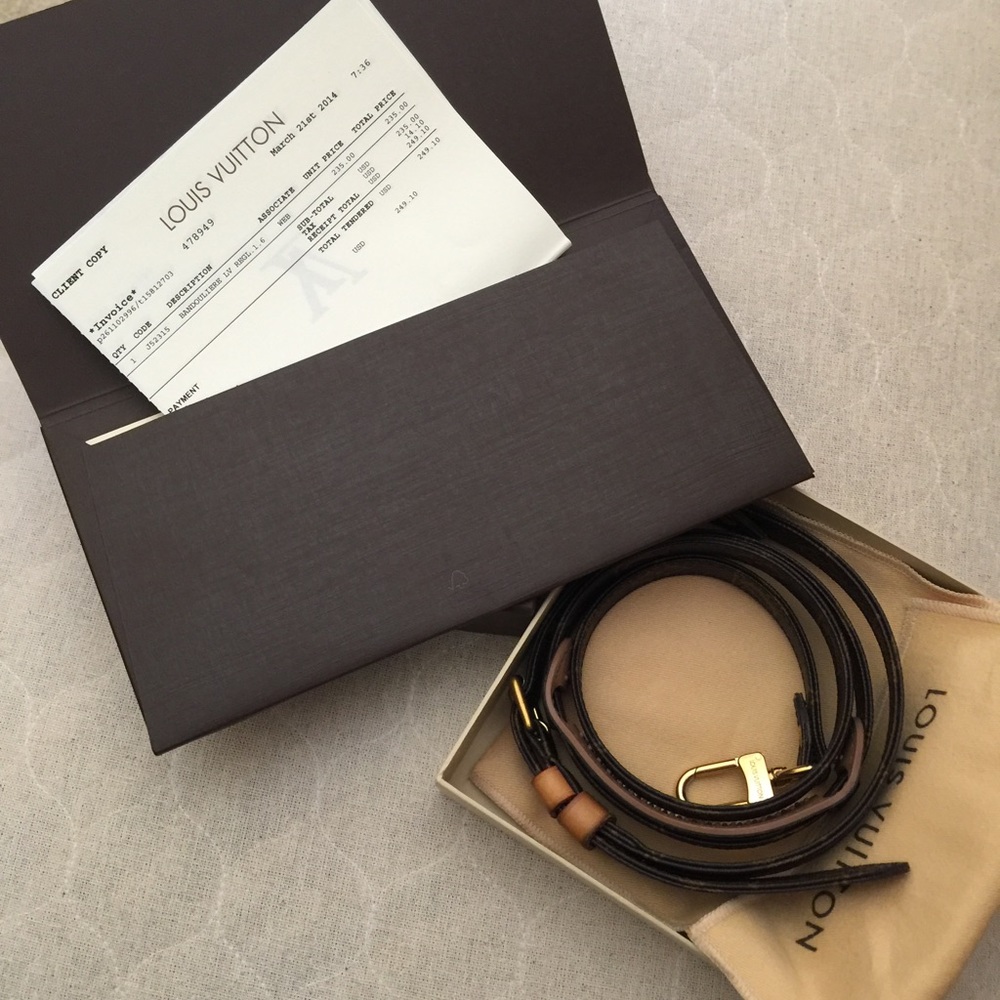 LV strap Authentic