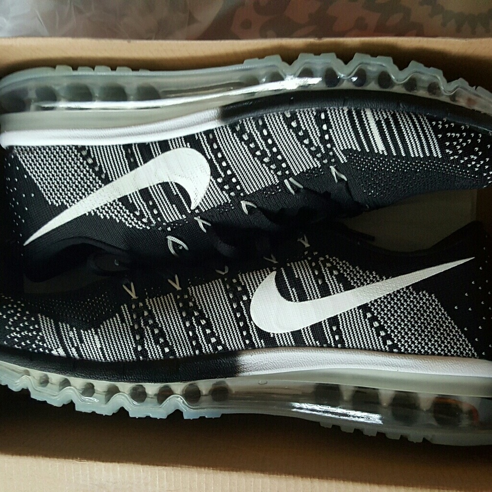 Nike Air Max Flyknit size 11 in mens