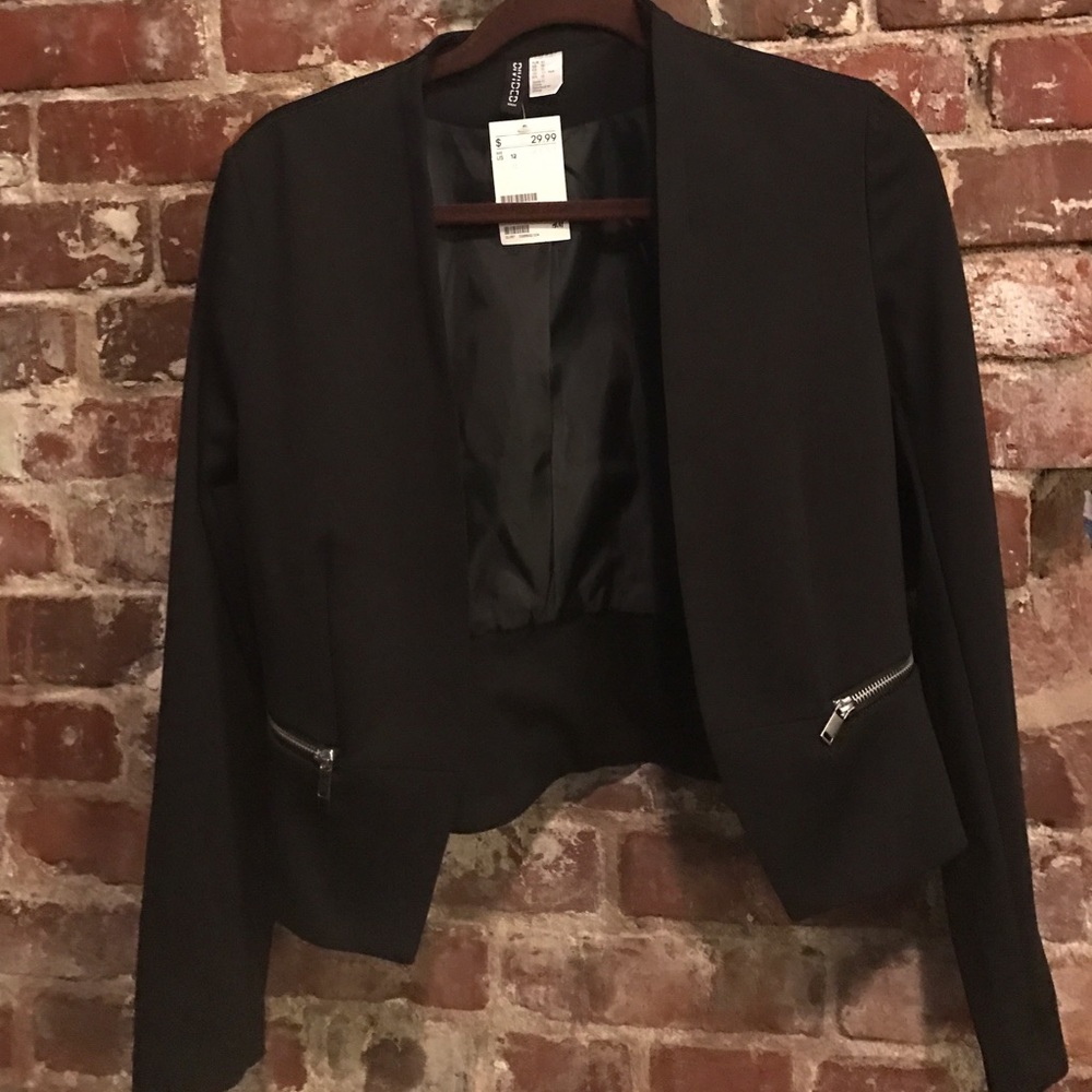 NWT Black H&M Cropped Blazer