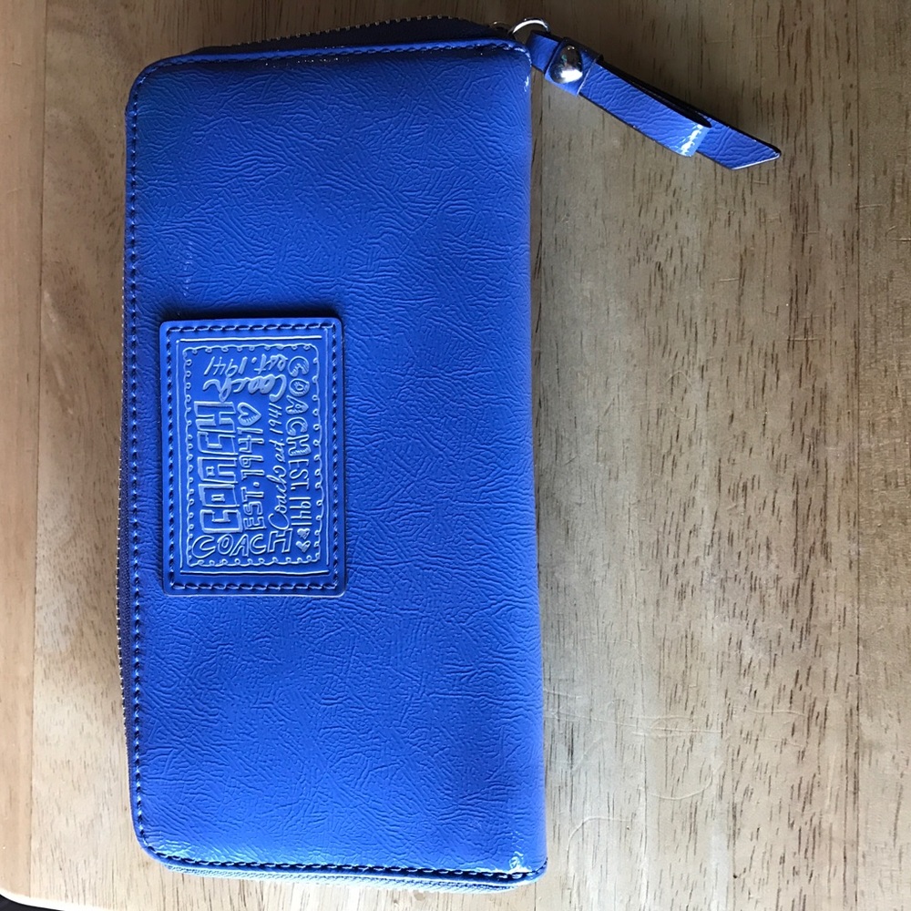 Coach long wallet (used)