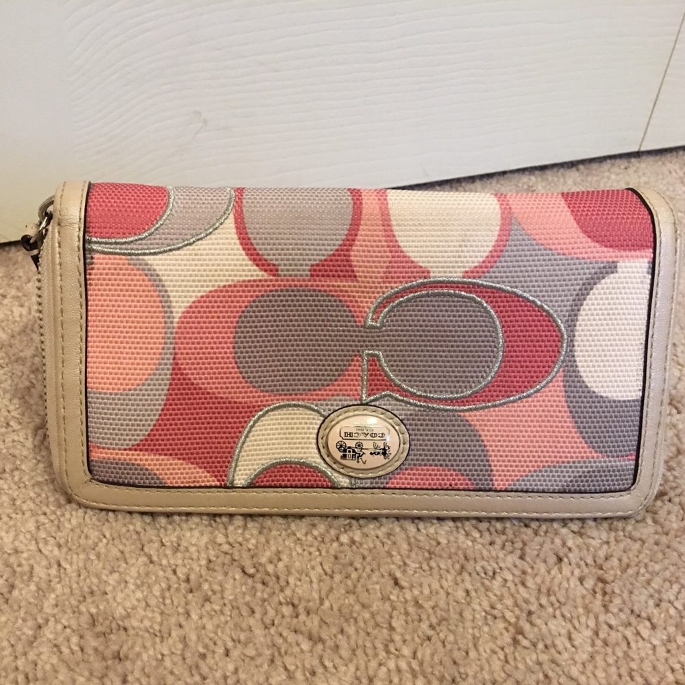 Coach pocket book