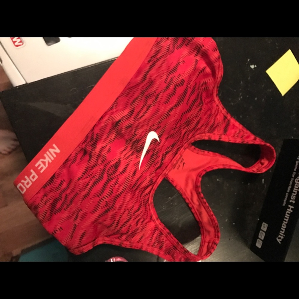 Nike pro padded sports bra