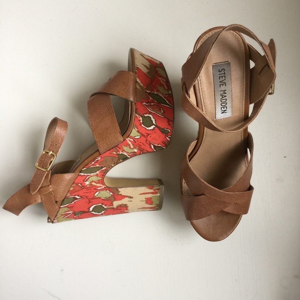 Steve Madden Kia Platform Sandal