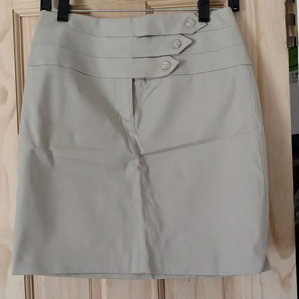 New tan skirt - size 0
