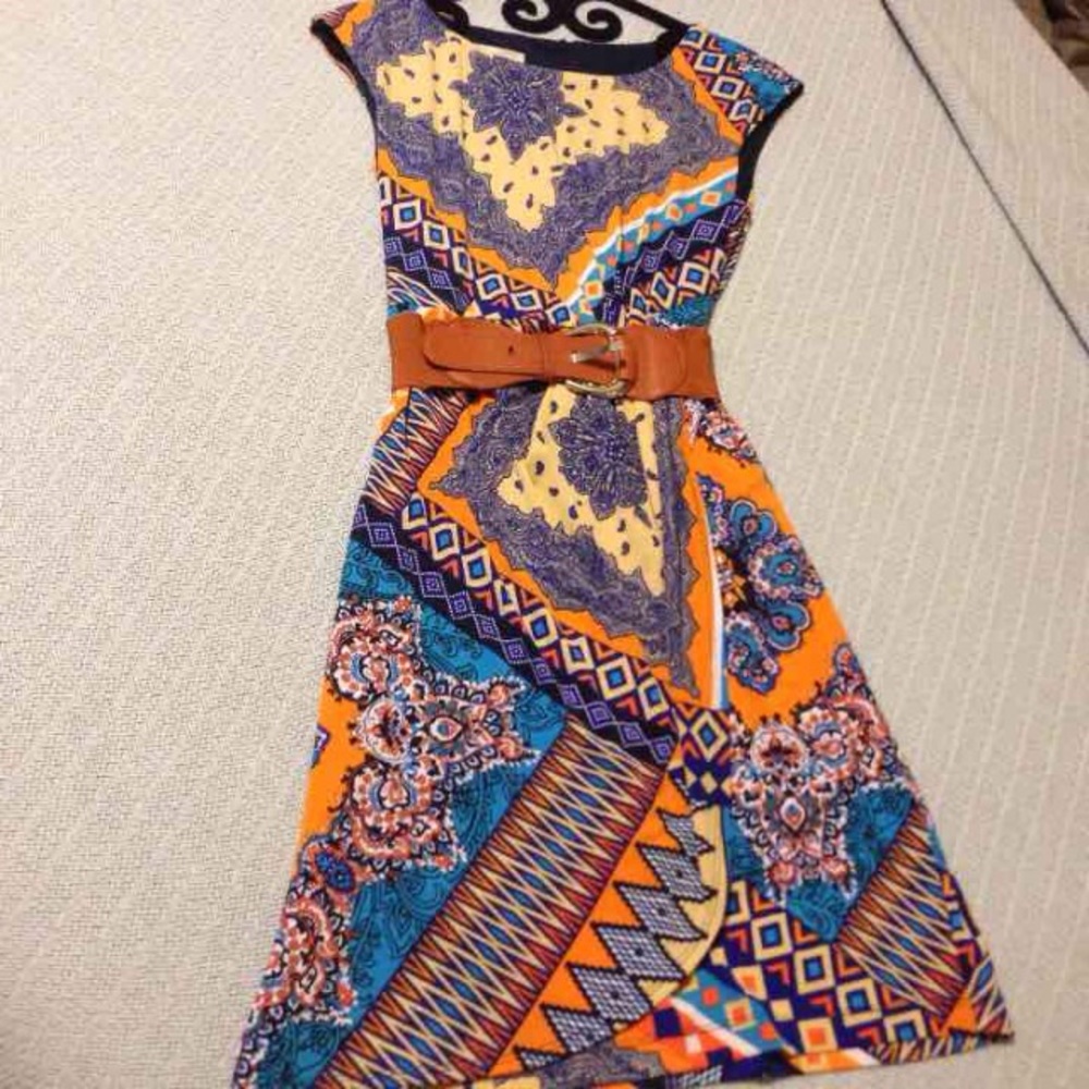 Casual bright dress with belt size 4