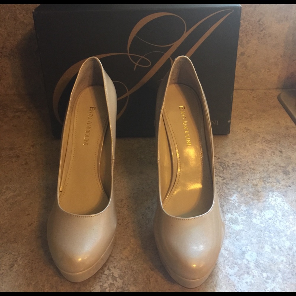 Enzo Angiolini pumps