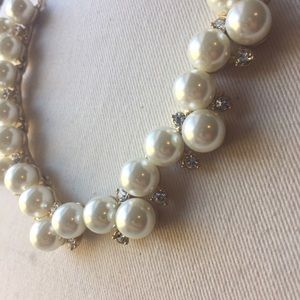 Cute pearl and crystal necklace
