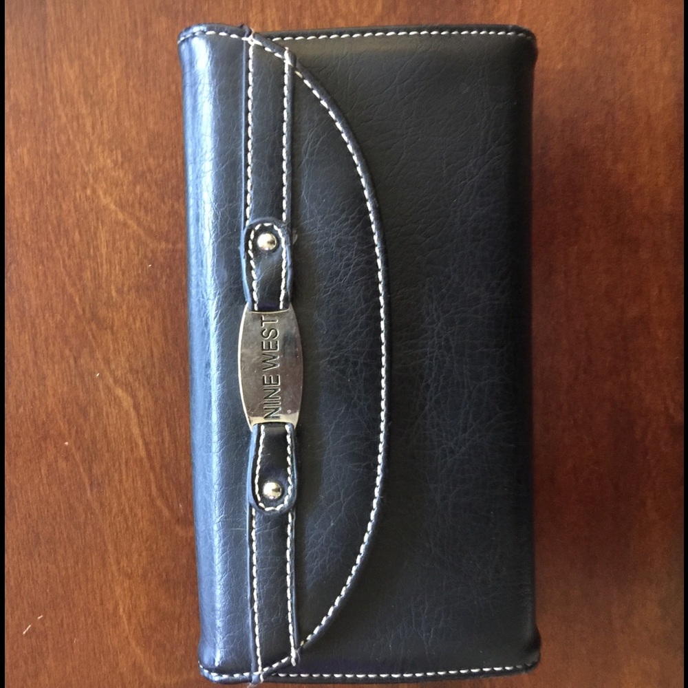 Nine West black wallet