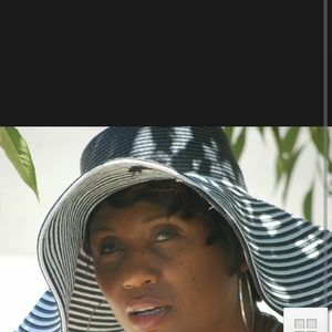 Meet your Posher, Jolanda