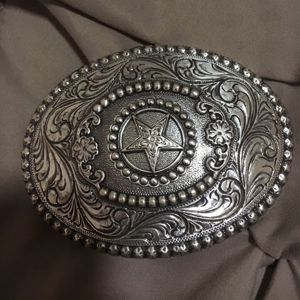Silver Belt buckle!