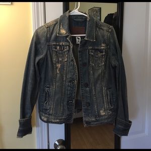 ABERCROMBIE & FITCH DISTRESSES JEAN JACKET!
