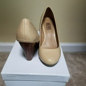 Mix No6 tan almond toe wedge
