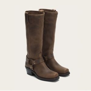 Frye Women's Harness 15R
