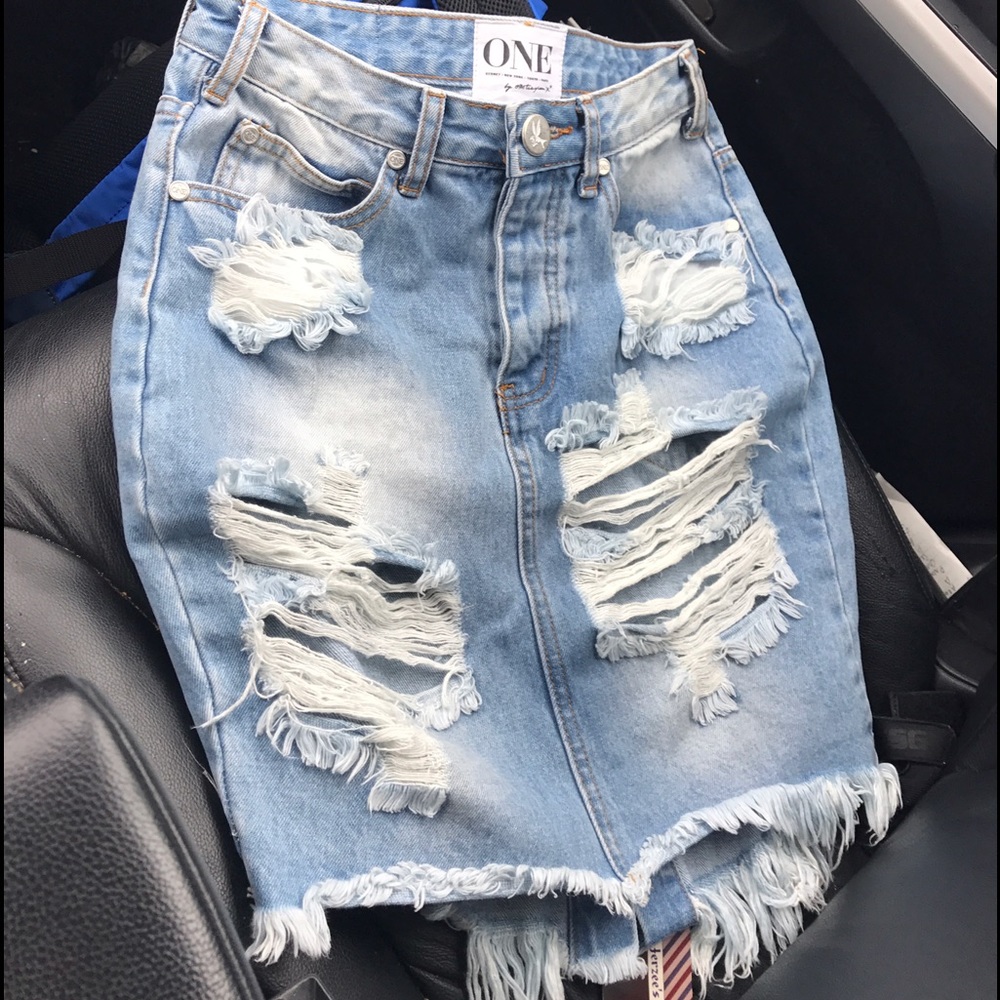 One teaspoon skirt