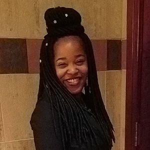 Meet your Posher, Cassandra