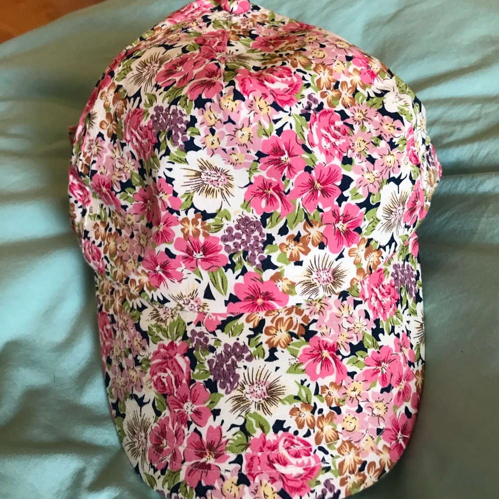 Floral baseball cap (NWOT)