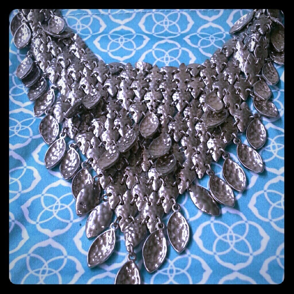 Kendra Scott Tanay necklace
