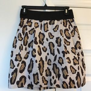 LIKE NEW Leopard Print Skirt