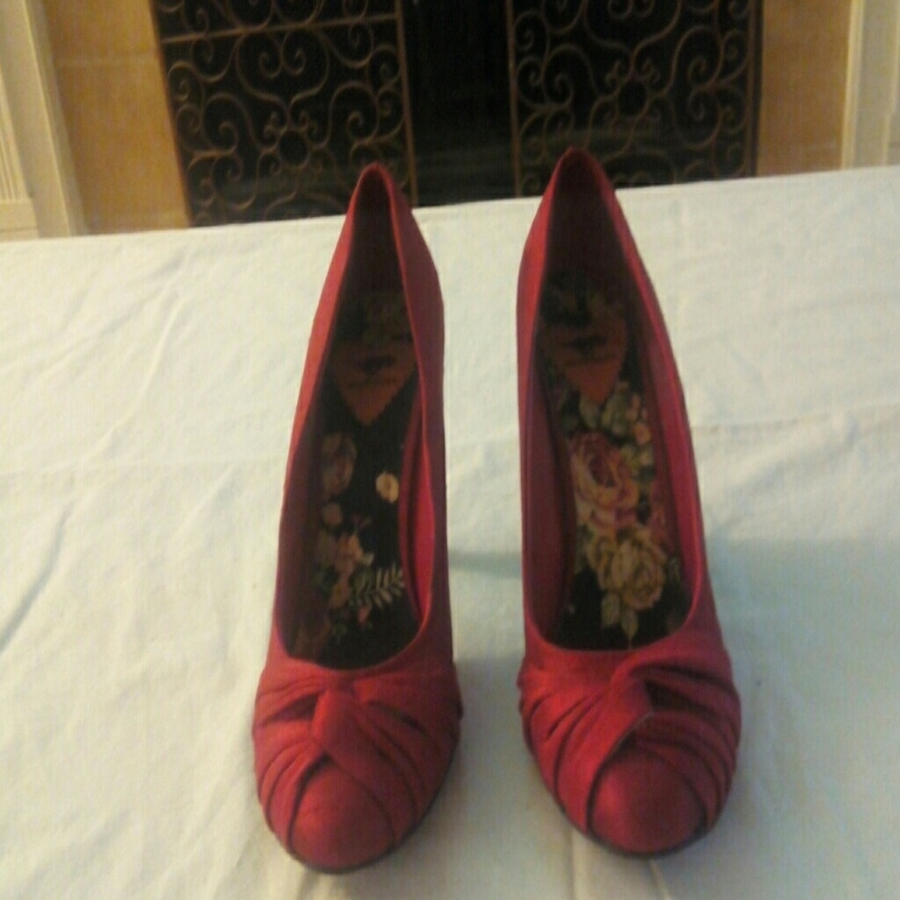 Red Rocket dog heels