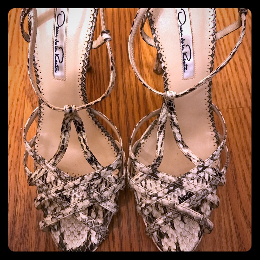 Oscar de la Renta snakeskin sandals!