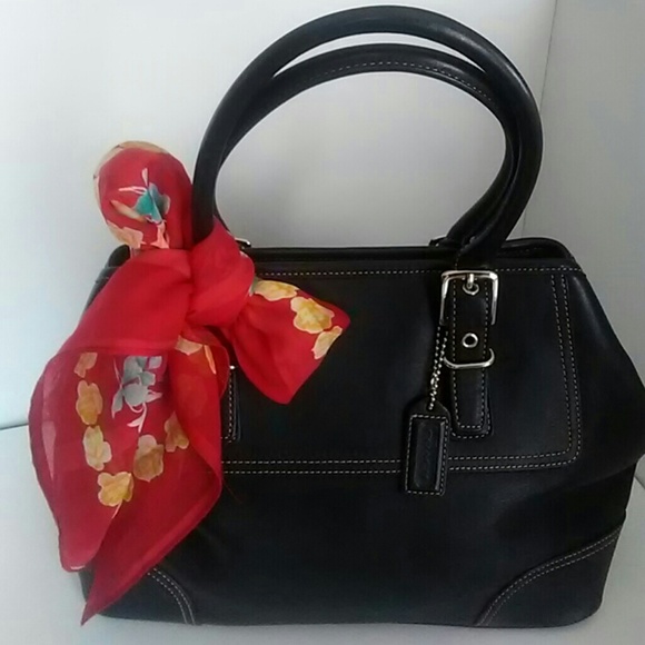 Coach Handbags - SALE🌺😄Coach Leather Bag Black Purse Hampton