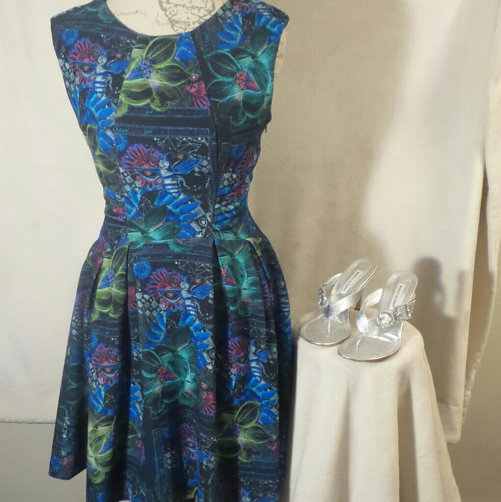 Gorgeous Dress!